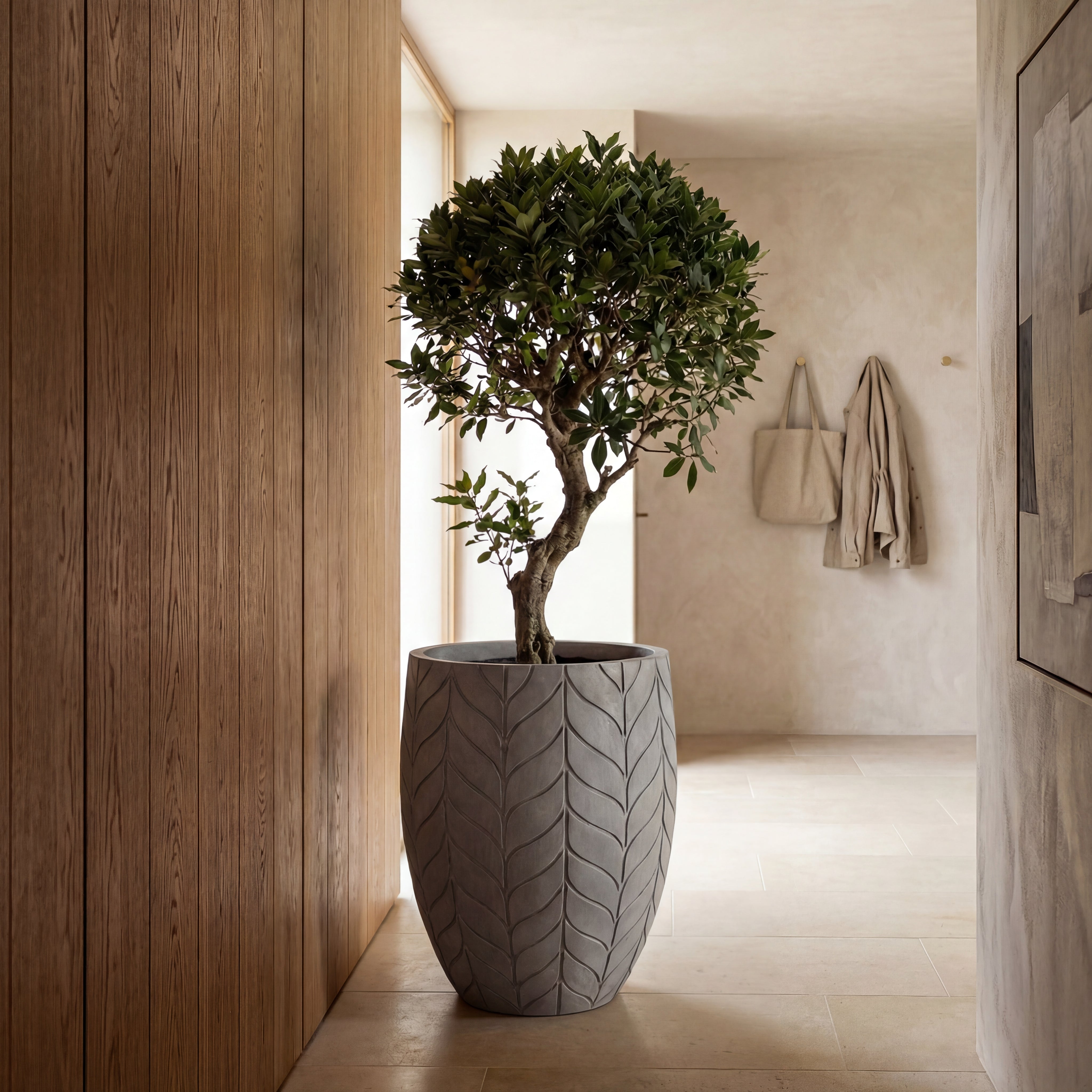 Betonový květináč ESSENCE - doplňující náhled