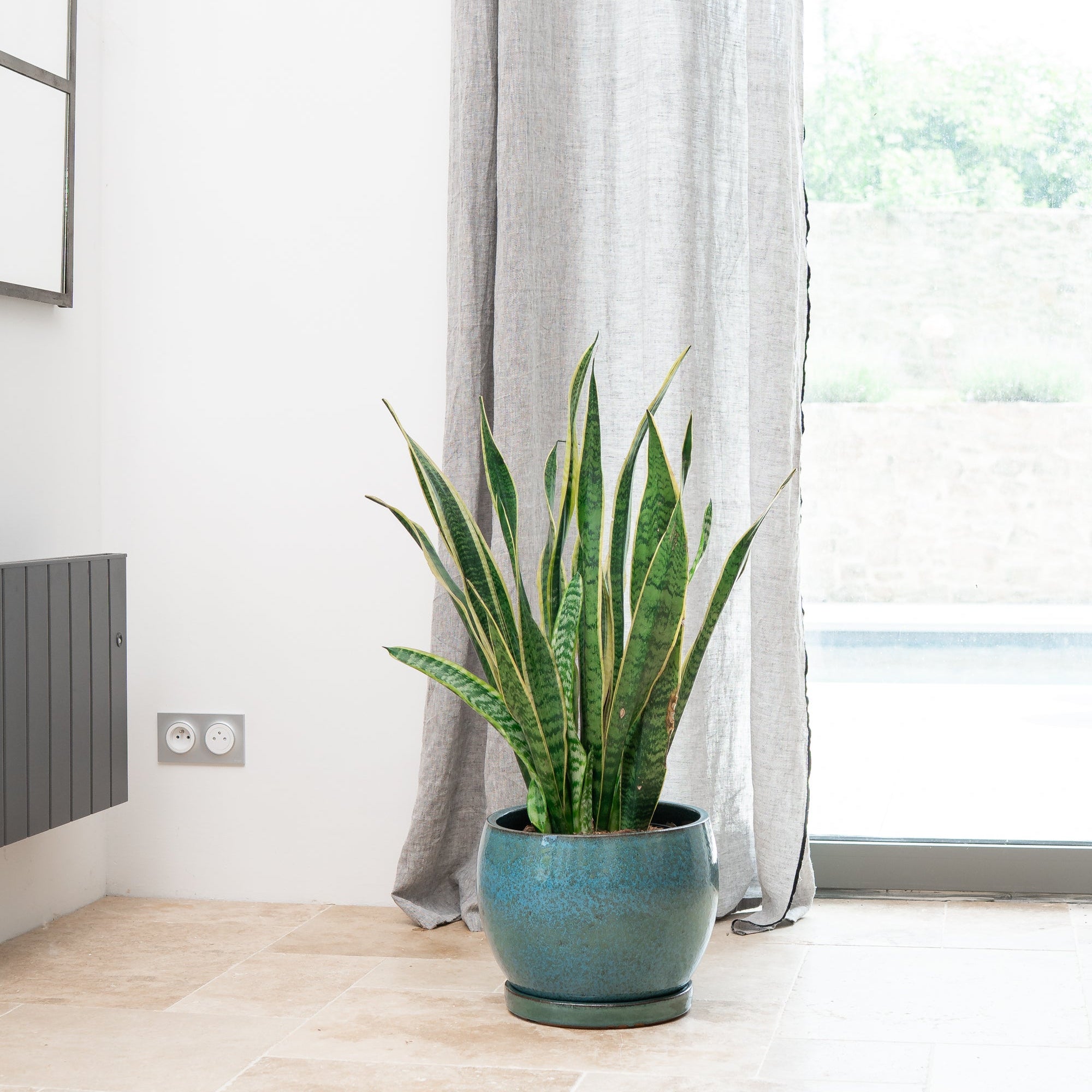 Ceramiczna doniczka Romulus - stalowoniebieska