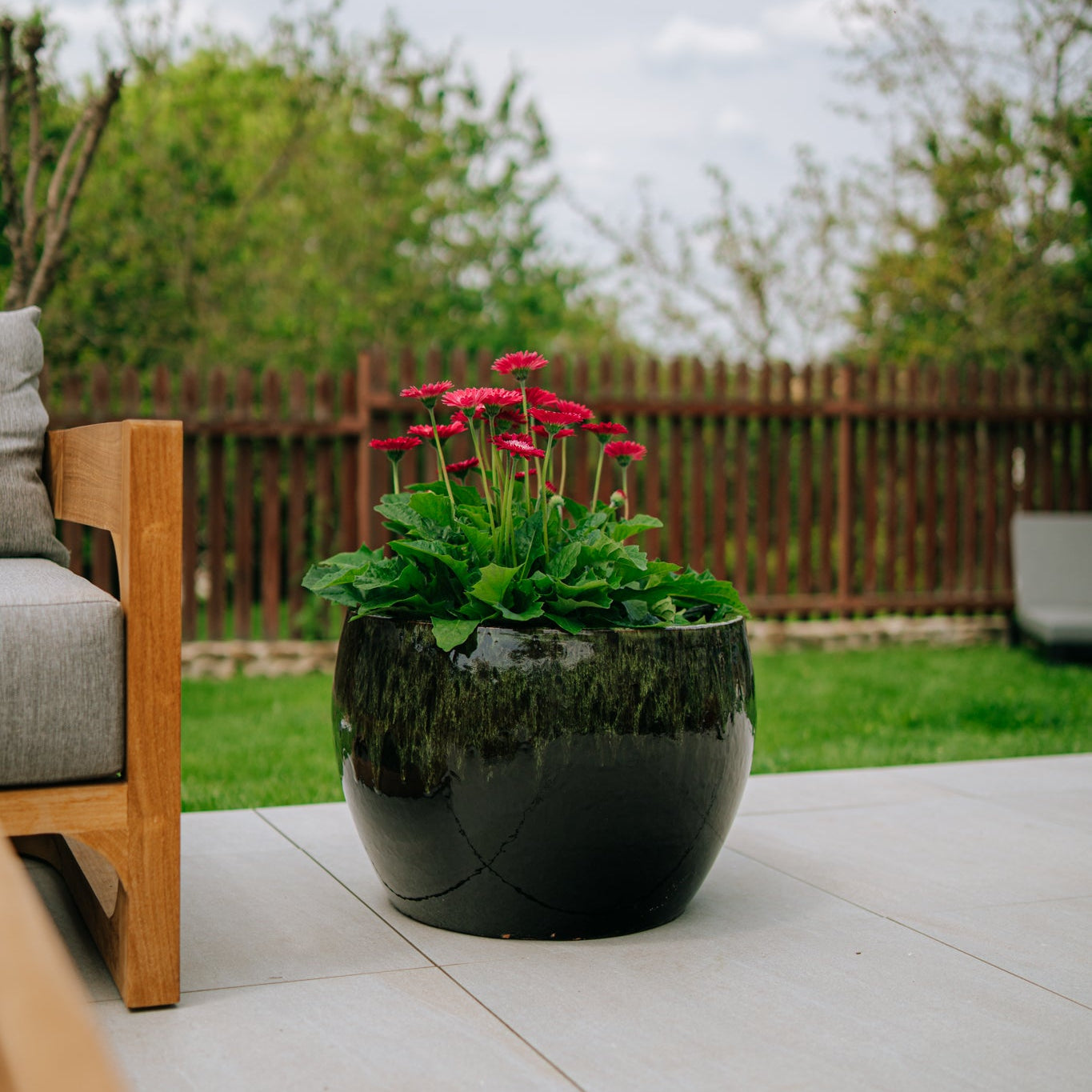 Doniczka ceramiczna Romulus - zielono-czarna