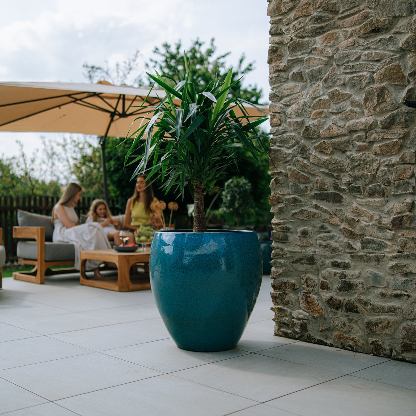 Doniczka ceramiczna LAFONTAINE - stalowoniebieska