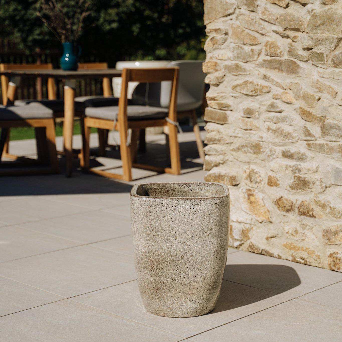 Ceramiczna doniczka VAUBAN - Tygrysi wzór biały - Provencelia.cz