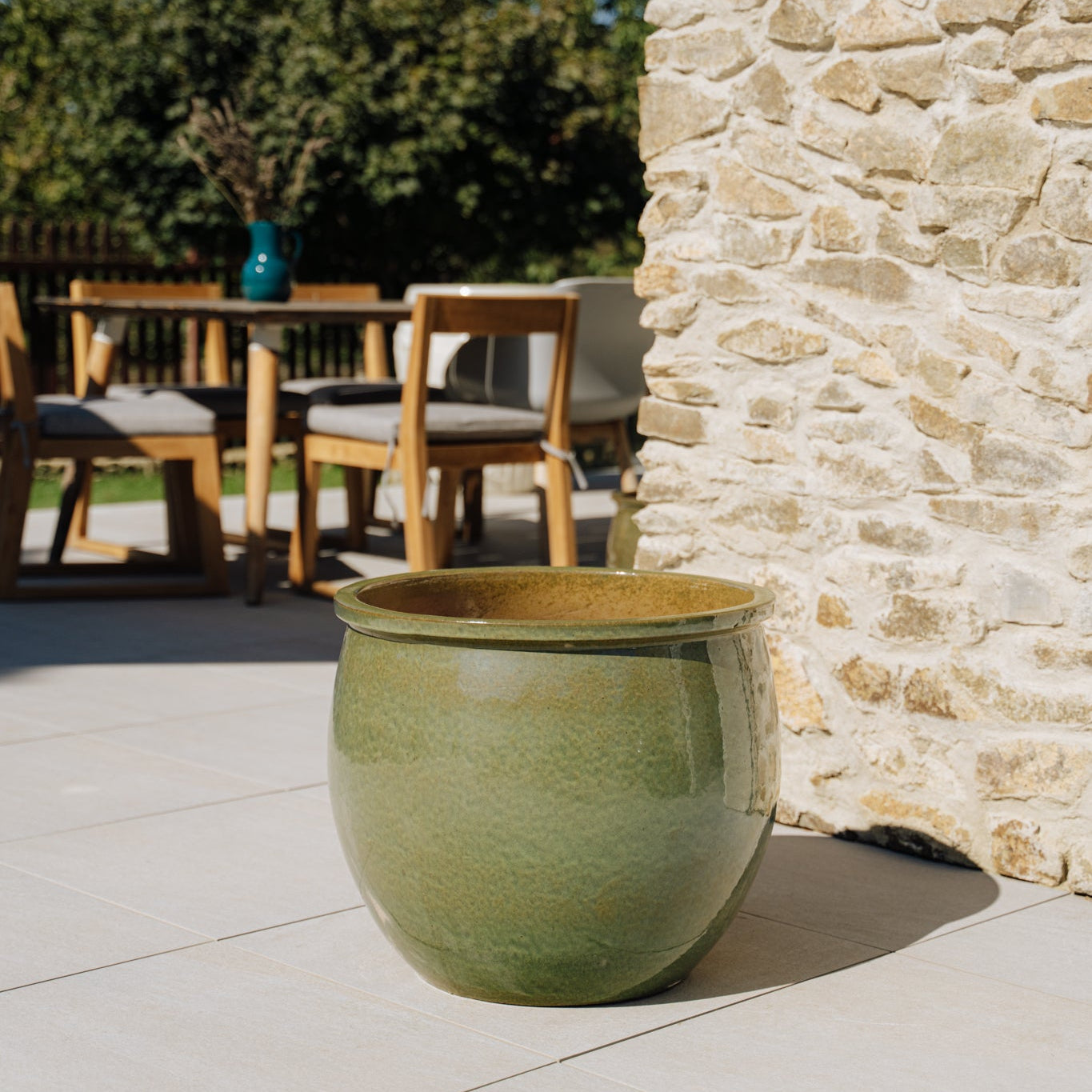 Ceramiczna doniczka Newton - Oliwkowa zieleń - Provencelia.cz