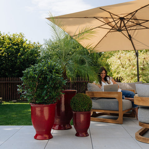 Doniczka ceramiczna Arthur - tropikalna czerwień