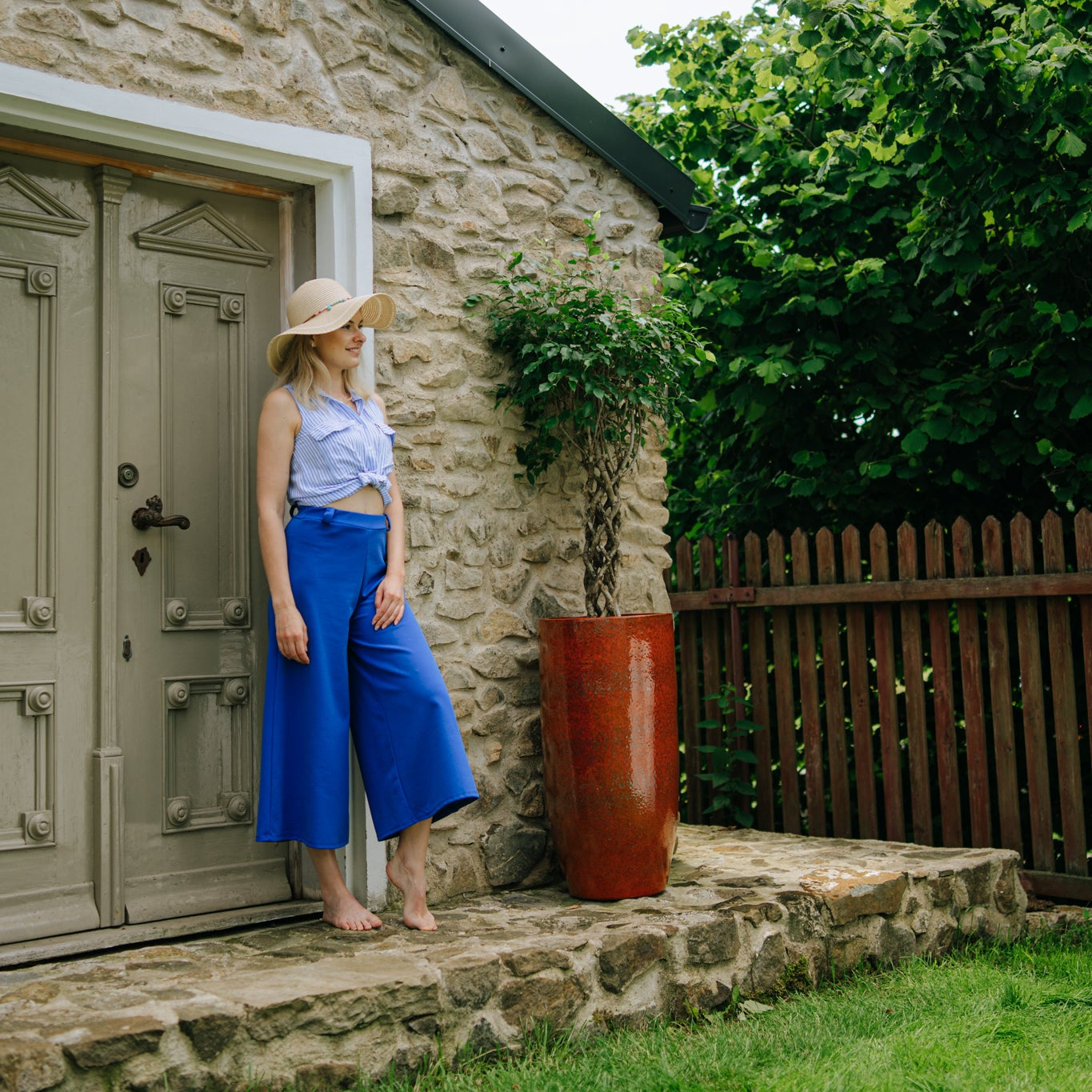 Keramicky květináč Athena - Podzimní oranžová