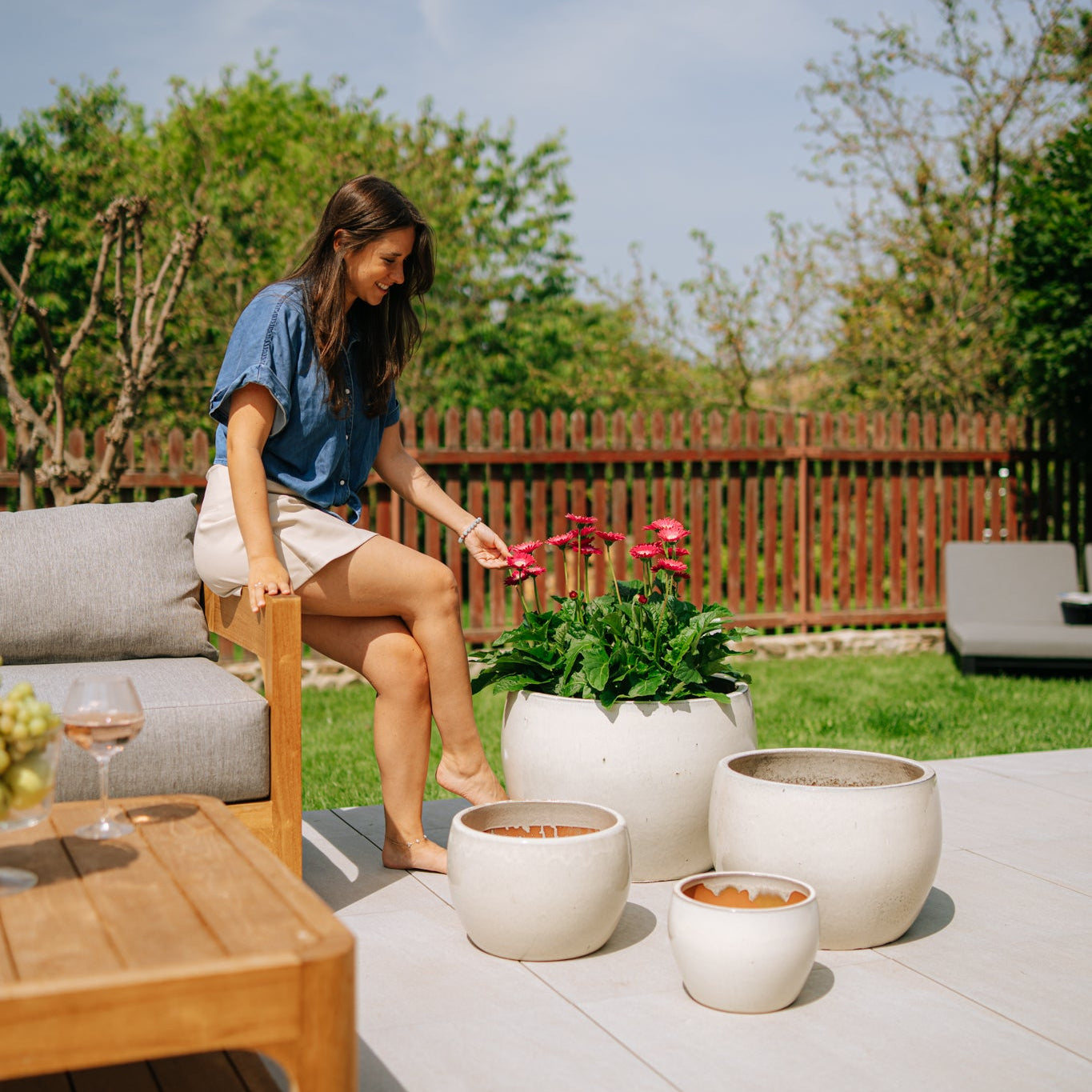 Keramicky květináč Romulus - Krémová