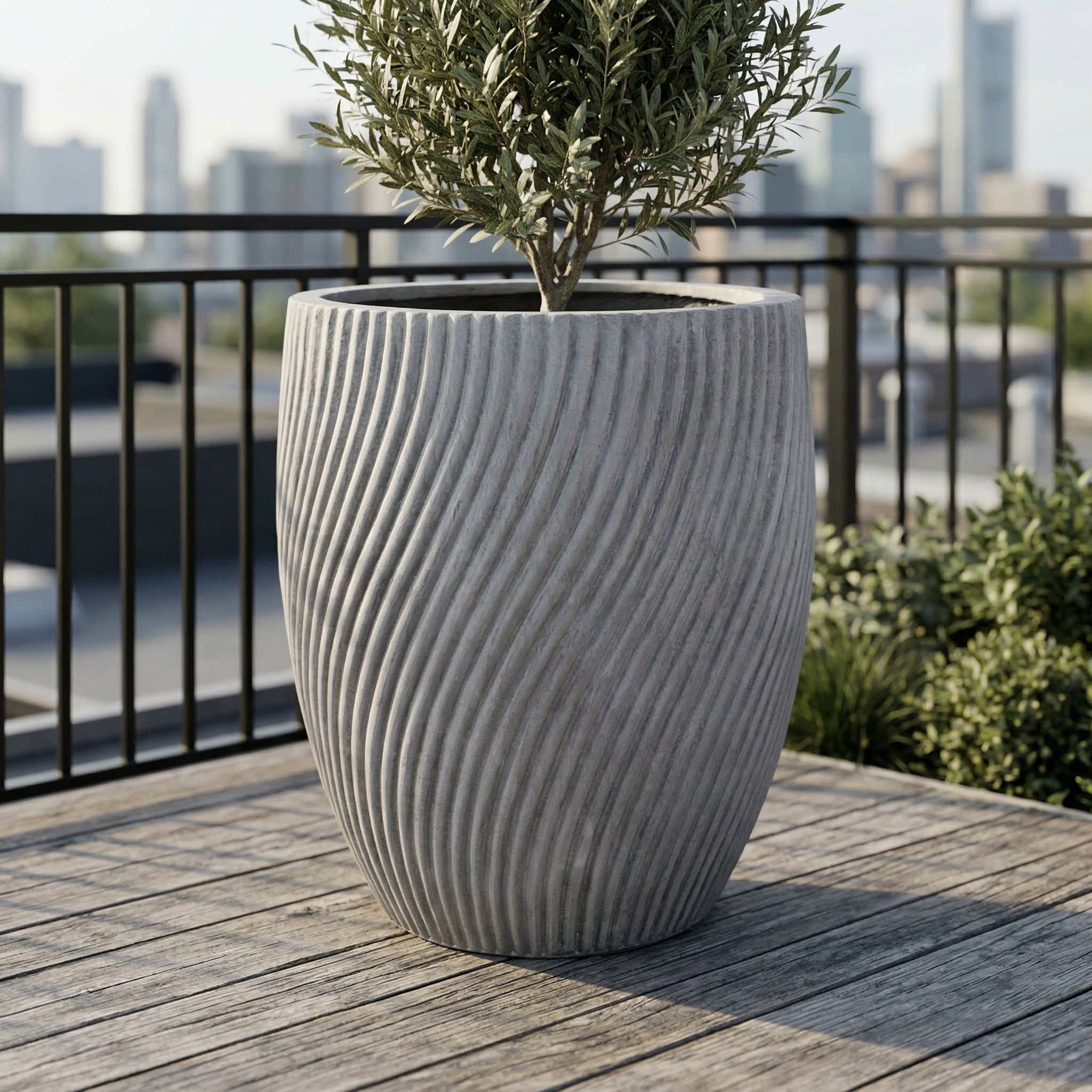 Betonový květináč Solstice - Světle šedá