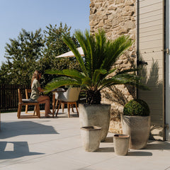 Doniczka ceramiczna VAUBAN - Biała w paski tygrysie