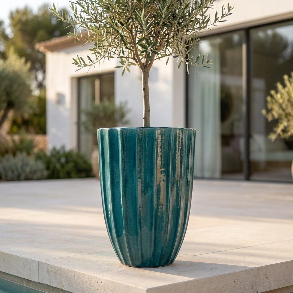 Ručně vyráběný tyrkysový keramický květináč Hugo z glazované terakoty