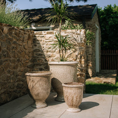 Doniczka ceramiczna Morgane - biała w tygrysie paski