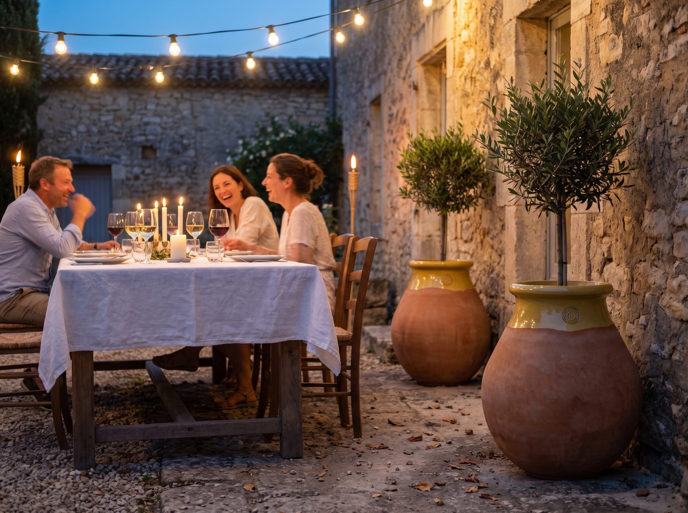 Bioty Made in Provence na wieczornym tarasie nad morzem